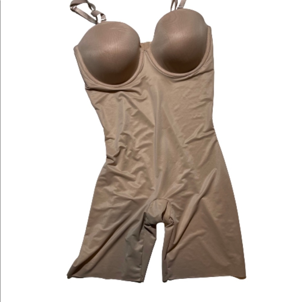 Assets Spanx Cupped Mid Thigh Bodysuit Bridal Easy Access Gusset